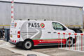 Slagboom met rok geleverd door PASS toegangssystemen