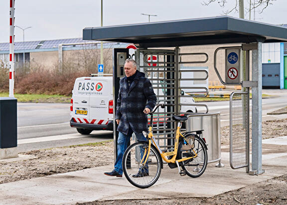 Tourniquet met fietsdoorgang 